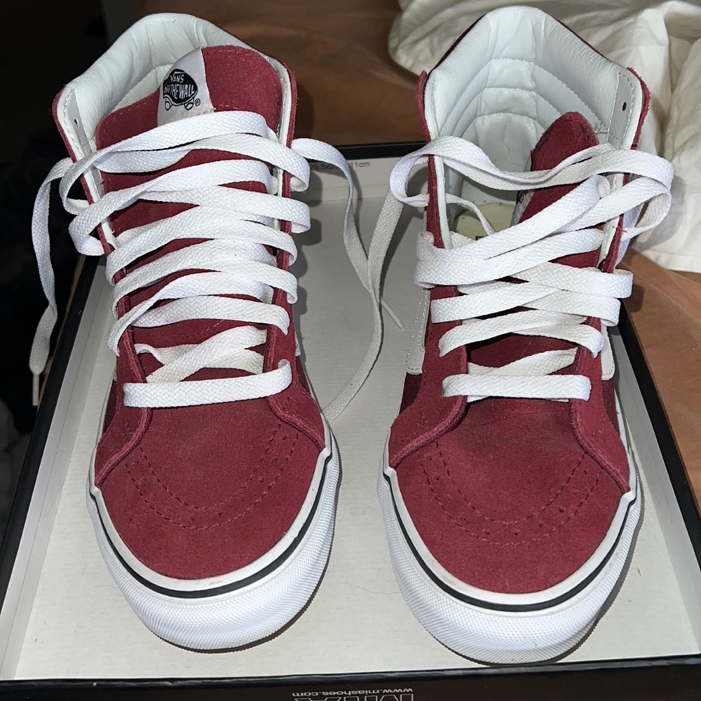 Maroon women’s vans size 7
